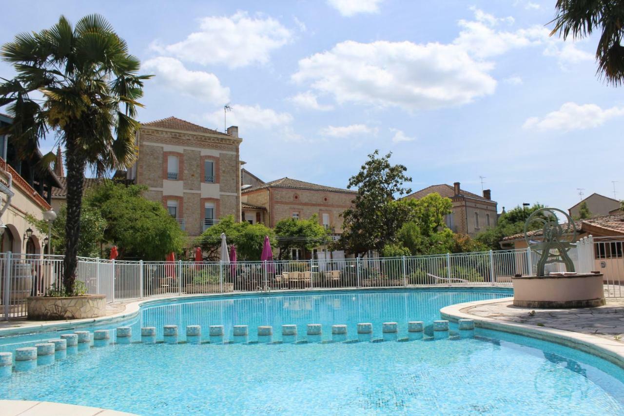 Hôtel Résidence Larroque Caussade Esterno foto